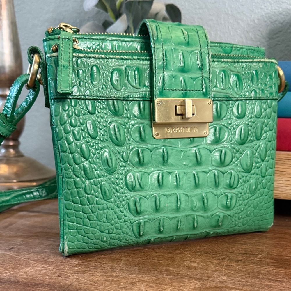 Brahmin Green Croc-Embossed Leather Crossbody Gold Turn lock - Picture 2 of 15